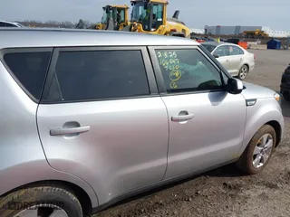 2019 Kia Soul with VIN KNDJN2A24K7641034, listed as a IAAI auction lot 41568605 with 63,685 mi miles. Bid and sale history available at carsss.com. Image 13.