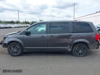 2019 Dodge Grand Caravan SE with VIN 2C4RDGBG4KR502999, listed as a IAAI auction lot 40103732 with 157,823 mi miles. Bid and sale history available at carsss.com. Image 15.