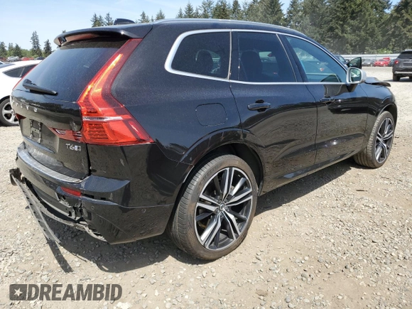 2018 Volvo XC60 R-Design z VIN YV4A22RM8J1000966, wystawiony jako Copart lot #56019245 z przebiegiem 69 195 mil mil oraz Szkoda całkowita • Salvage title. Historia ofert i sprzedaży dostępna na DreamBid. Obrazek 3.