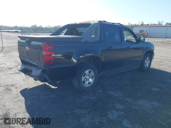 2007 Chevrolet Avalanche LTZ z VIN 3GNEC12J67G110914, wystawiony jako IAAI lot #41933097 z przebiegiem 197 230 mil mil oraz . Historia ofert i sprzedaży dostępna na DreamBid. Obrazek 4.