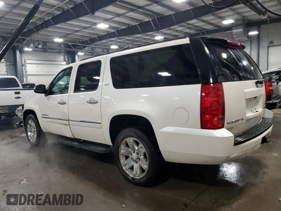 2013 GMC Yukon XL SLT with VIN 1GKS2KE70DR270162, listed as a Copart auction lot 44357555 with 141,889 mi miles and Salvage Title. Bid and sale history available at carsss.com. Image 2.