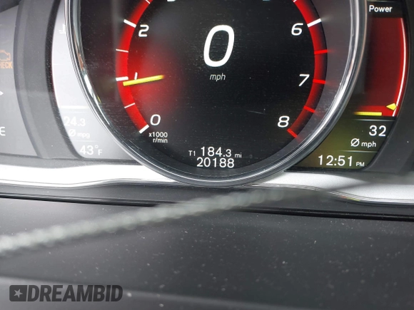 2017 Volvo S60 Inscription z VIN LYV402TK3HB196430, wystawiony jako IAAI lot #41301147 z przebiegiem 20 188 mil mil oraz . Historia ofert i sprzedaży dostępna na DreamBid. Obrazek 15.