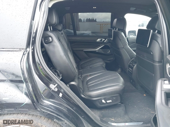 2019 BMW X7 xDrive50i with VIN 5UXCX4C58KLS35818, listed as a IAAI auction lot 41750098 with 69,661 mi miles. Bid and sale history available at carsss.com. Image 8.