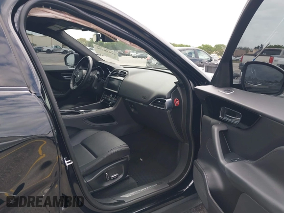 2019 Jaguar F-Pace 25t Premium with VIN SADCJ2FX9KA354949, listed as a IAAI auction lot 41959776 with 56,650 mi miles and . Bid and sale history available at DreamBid. Image 5.