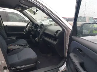 2006 Honda CR-V LX with VIN JHLRD68596C004279, listed as a IAAI auction lot 41498206 with 191,381 mi miles. Bid and sale history available at carsss.com. Image 5.