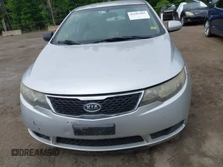 2013 Kia Forte LX z VIN KNAFT4A29D5724932, wystawiony jako IAAI lot #42187065 z przebiegiem Nie podano mil oraz . Historia ofert i sprzedaży dostępna na DreamBid. Obrazek 11.