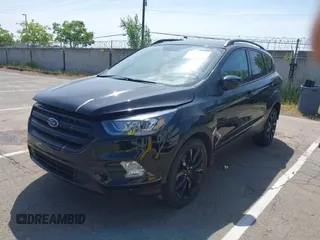2019 Ford Escape SE with VIN 1FMCU0GD4KUB29621, listed as a IAAI auction lot 42062095 with 137,807 mi miles. Bid and sale history available at carsss.com. Image 18.