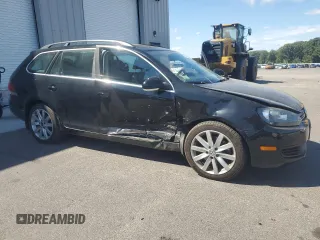 2014 Volkswagen Jetta SportWagen TDI w/Sunroof with VIN 3VWPL7AJ3EM627766, listed as a Copart auction lot 70559534 with 93,143 mi miles and Clean Title. Bid and sale history available at carsss.com. Image 4.