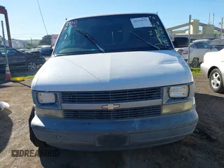 1997 Chevrolet Astro Cargo Van with VIN 1GCDM19WXVB186404, listed as a IAAI auction lot 41634579 with 277,674 mi miles. Bid and sale history available at carsss.com. Image 11.
