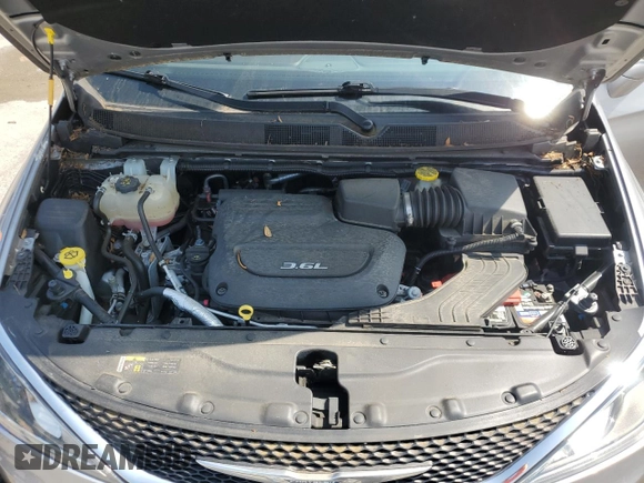 2017 Chrysler Pacifica Touring L z VIN 2C4RC1BG9HR832193, wystawiony jako Copart lot #55898585 z przebiegiem 30 958 mil mil oraz Szkoda całkowita • Salvage title. Historia ofert i sprzedaży dostępna na DreamBid. Obrazek 12.