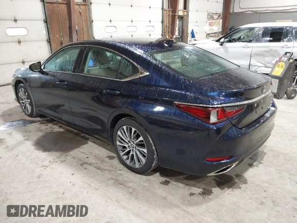 2021 Lexus ES 350 z VIN 58ADZ1B1XMU087881, wystawiony jako IAAI lot #42264527 z przebiegiem 15 273 mil mil oraz . Historia ofert i sprzedaży dostępna na DreamBid. Obrazek 3.