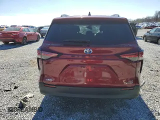 2022 Toyota Sienna XLE with VIN 5TDYRKEC8NS130037, listed as a Copart auction lot 85440074 with 31,357 mi miles and Salvage Title. Bid and sale history available at carsss.com. Image 6.