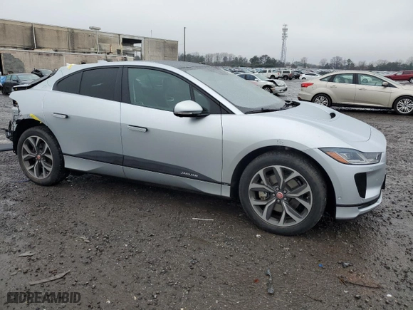 2020 Jaguar I-PACE SE with VIN SADHC2S16L1F79822, listed as a Copart auction lot 42645034 with 17,033 mi miles. Bid and sale history available at carsss.com. Image 4.