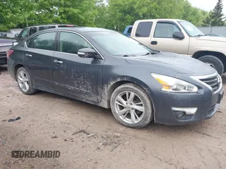 2013 Nissan Altima SV with VIN 1N4AL3AP7DC113530, listed as a IAAI auction lot 42344277 with 160,122 mi miles and . Bid and sale history available at DreamBid. Image 1.
