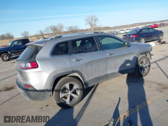2019 Jeep Cherokee Limited with VIN 1C4PJMDN0KD180598, listed as a IAAI auction lot 41433530 with 137,398 mi miles. Bid and sale history available at carsss.com. Image 4.