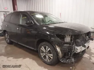 2019 Nissan Pathfinder S with VIN 5N1DR2MMXKC634221, listed as a IAAI auction lot 41576999 with 883,695 mi miles. Bid and sale history available at carsss.com. Image 1.