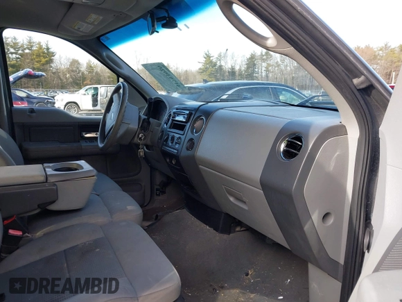 2007 Ford F-150 XLT with VIN 1FTPW14537FB66030, listed as a IAAI auction lot 41704020 with 202,870 mi miles. Bid and sale history available at carsss.com. Image 5.