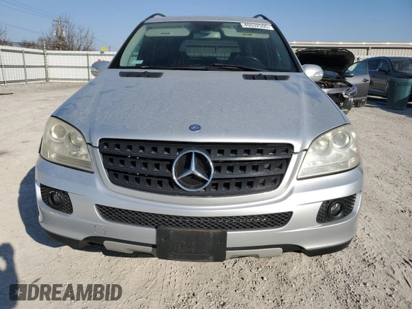 2006 Mercedes-Benz M 350 with VIN 4JGBB86E86A017230, listed as a Copart auction lot 45532555 with 118,830 mi miles and Salvage Title. Bid and sale history available at DreamBid. Image 5.