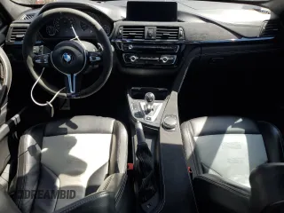 2018 BMW M3 z VIN WBS8M9C52J5K99099, wystawiony jako Copart lot #55144795 z przebiegiem 77 171 mil mil oraz Szkody całkowita. Historia ofert i sprzedaży dostępna na DreamBid. Obrazek 8.