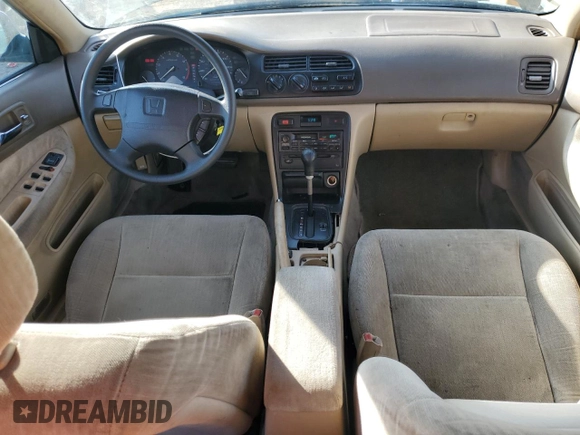 1995 Honda Accord LX с VIN 1HGCD5633SA021651, выставлен на аукционе Copart как лот 84074764 с пробегом 137 788 миль миль и Списание • Salvage title. История ставок и продаж доступна на DreamBid. Изображение 8.