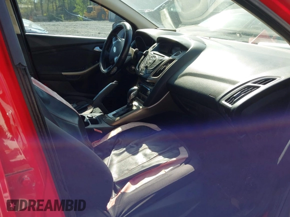 2012 Ford Focus SEL with VIN 1FAHP3H28CL142367, listed as a IAAI auction lot 41991603 with 223,944 mi miles. Bid and sale history available at carsss.com. Image 5.