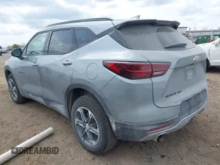 2023 Chevrolet Blazer LT с VIN 3GNKBHR40PS235497, выставлен на аукционе IAAI как лот 42124586 с пробегом 20 533 миль миль и . История ставок и продаж доступна на DreamBid. Изображение 3.