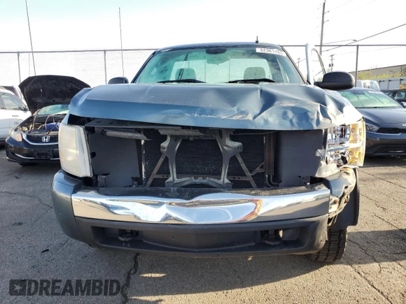 2008 Chevrolet Silverado 1500 Work Truck with VIN 1GCEK14X28Z162605, listed as a Copart auction lot 52361765 with 258,981 mi miles and Salvage Title. Bid and sale history available at carsss.com. Image 5.
