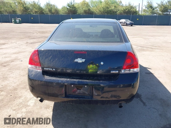 2013 Chevrolet Impala Police z VIN 2G1WD5E31D1256682, wystawiony jako IAAI lot #42276990 z przebiegiem 148 251 mil mil oraz . Historia ofert i sprzedaży dostępna na DreamBid. Obrazek 17.