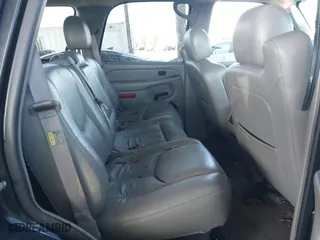 2005 Chevrolet Tahoe LT with VIN 1GNEC13T75R199762, listed as a IAAI auction lot 41301677 with 152,300 mi miles. Bid and sale history available at carsss.com. Image 8.