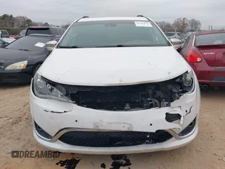 2017 Chrysler Pacifica Limited with VIN 2C4RC1GG2HR704936, listed as a IAAI auction lot 41162671 with 161,422 mi miles and . Bid and sale history available at DreamBid. Image 12.