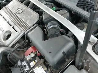 2002 Lexus ES 300 z VIN JTHBF30GX25030777, wystawiony jako IAAI lot #42631185 z przebiegiem 90 747 mil mil oraz . Historia ofert i sprzedaży dostępna na DreamBid. Obrazek 20.