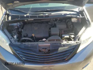 2017 Toyota Sienna L with VIN 5TDZZ3DC7HS895580, listed as a Copart auction lot 81540534 with 47,732 mi miles and Clean Title. Bid and sale history available at DreamBid. Image 12.