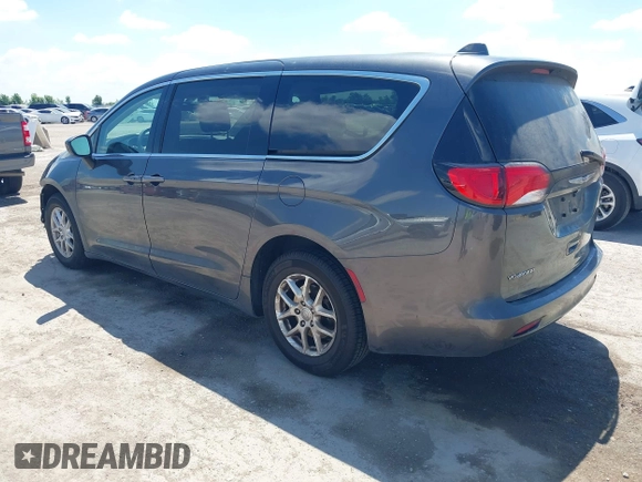 2020 Chrysler Voyager LX z VIN 2C4RC1CG2LR131258, wystawiony jako IAAI lot #42237185 z przebiegiem 138 945 mil mil oraz . Historia ofert i sprzedaży dostępna na DreamBid. Obrazek 3.