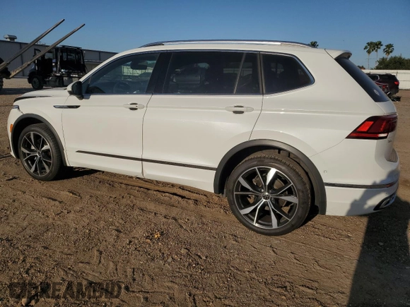 2024 Volkswagen Tiguan SEL R-Line с VIN 3VV4B7AX3RM141897, выставлен на аукционе Copart как лот 52227155 с пробегом 12 988 миль миль и Списание • Salvage title. История ставок и продаж доступна на DreamBid. Изображение 2.