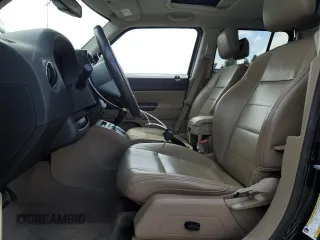 2014 Jeep Patriot High Altitude z VIN 1C4NJPFA3ED927621, wystawiony jako Copart lot #56901125 z przebiegiem 89 031 mil mil oraz Szkoda całkowita • Salvage title. Historia ofert i sprzedaży dostępna na DreamBid. Obrazek 7.