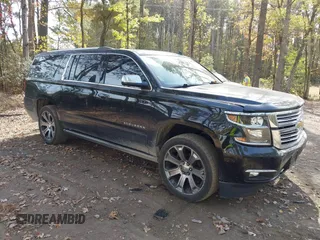 2015 Chevrolet Suburban LTZ with VIN 1GNSKKKC4FR304109, listed as a IAAI auction lot 40757721 with 192,652 mi miles. Bid and sale history available at carsss.com. Image 1.