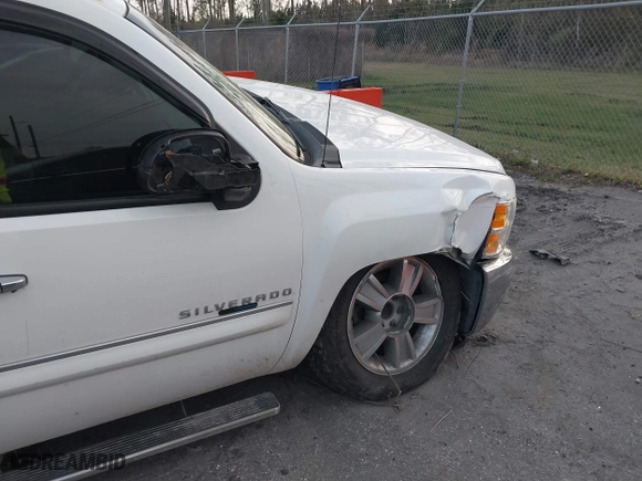 2012 Chevrolet Silverado 1500 LT with VIN 3GCPCSE07CG115883, listed as a IAAI auction lot 41722178 with 217,797 mi miles. Bid and sale history available at carsss.com. Image 17.