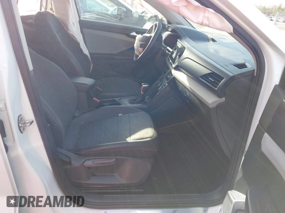 2022 Volkswagen Taos SE z VIN 3VVTX7B2XNM025588, wystawiony jako IAAI lot #39670650 z przebiegiem 45 817 mil mil oraz . Historia ofert i sprzedaży dostępna na DreamBid. Obrazek 5.