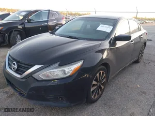 2018 Nissan Altima 2.5 SV with VIN 1N4AL3AP2JC103600, listed as a IAAI auction lot 41833390 with 276,014 mi miles. Bid and sale history available at carsss.com. Image 2.