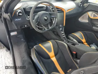 2019 McLaren 720S z VIN SBM14DCA9KW003247, wystawiony jako Copart lot #80073724 z przebiegiem 18 804 mil mil oraz Szkody całkowita. Historia ofert i sprzedaży dostępna na DreamBid. Obrazek 8.