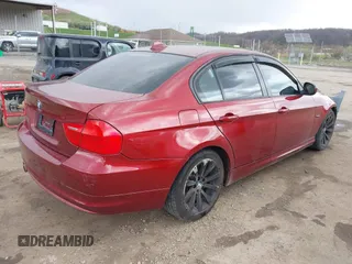 2011 BMW 3 Series 328i z VIN WBAPH7G56BNM59473, wystawiony jako IAAI lot #42012889 z przebiegiem 182 639 mil mil oraz . Historia ofert i sprzedaży dostępna na DreamBid. Obrazek 4.