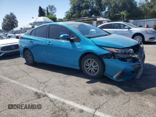 2017 Toyota Prius Plus z VIN JTDKARFP8H3010638, wystawiony jako Copart lot #61022955 z przebiegiem 131 418 mil mil oraz Szkoda całkowita • Salvage title. Historia ofert i sprzedaży dostępna na DreamBid. Obrazek 4.