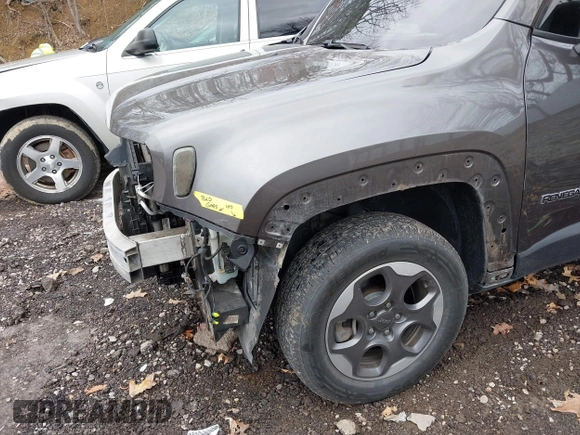 2018 Jeep Renegade Sport с VIN ZACCJBABXJPH11870, выставлен на аукционе IAAI как лот 41962848 с пробегом 76 994 миль миль и . История ставок и продаж доступна на DreamBid. Изображение 6.