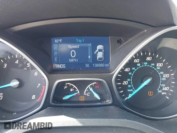 2014 Ford Escape SE with VIN 1FMCU0GX8EUD57801, listed as a IAAI auction lot 41856252 with 136,980 mi miles. Bid and sale history available at carsss.com. Image 7.