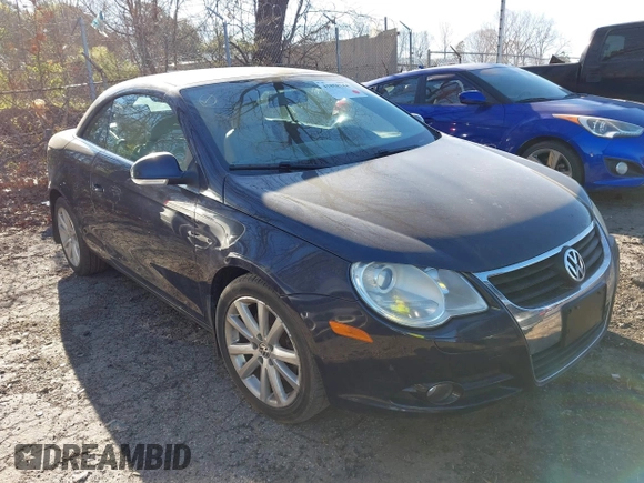 2008 Volkswagen Eos Turbo z VIN WVWBA71F68V050997, wystawiony jako IAAI lot #41858344 z przebiegiem 144 102 mil mil oraz . Historia ofert i sprzedaży dostępna na DreamBid. Obrazek 1.