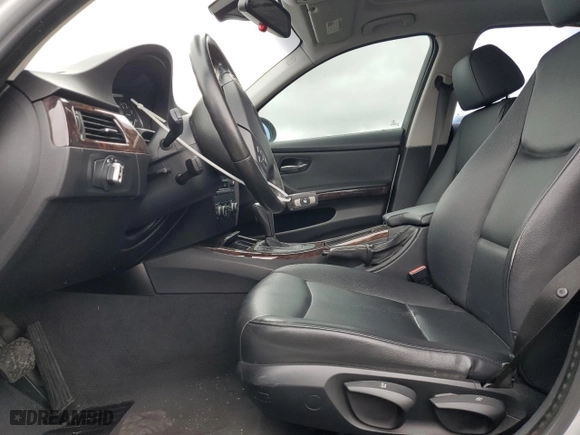 2008 BMW 3 Series 328i with VIN WBAVC53588F009391, listed as a Copart auction lot 48048925 with 124,860 mi miles and Salvage Title. Bid and sale history available at carsss.com. Image 7.