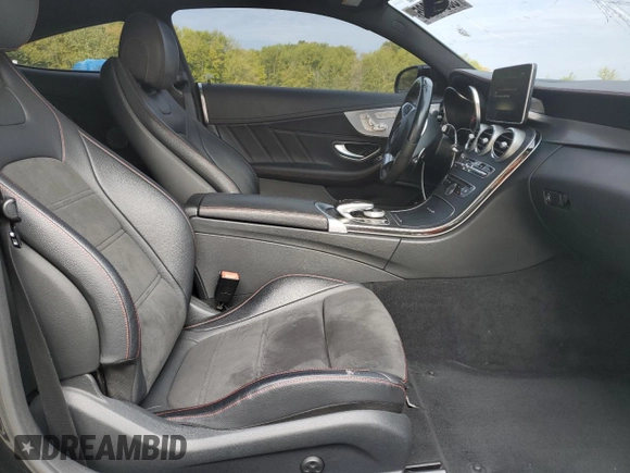 2018 Mercedes-Benz C 43 AMG z VIN WDDWJ6EB5JF672788, wystawiony jako Copart lot #55518825 z przebiegiem 61 840 mil mil oraz Szkoda całkowita • Salvage title. Historia ofert i sprzedaży dostępna na DreamBid. Obrazek 10.