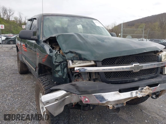 2004 Chevrolet Silverado 1500 LS with VIN 1GCEC19V54Z341512, listed as a IAAI auction lot 41930609 with 176,859 mi miles. Bid and sale history available at carsss.com. Image 6.