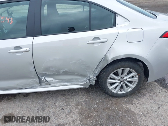 2025 Toyota Corolla LE z VIN 5YFB4MDE0SP241530, wystawiony jako IAAI lot #42175543 z przebiegiem 3222 mil mil oraz . Historia ofert i sprzedaży dostępna na DreamBid. Obrazek 6.