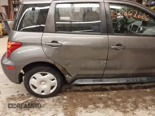 2004 Scion xA z VIN JTKKT624540072524, wystawiony jako IAAI lot #41862606 z przebiegiem 141 147 mil mil oraz . Historia ofert i sprzedaży dostępna na DreamBid. Obrazek 6.